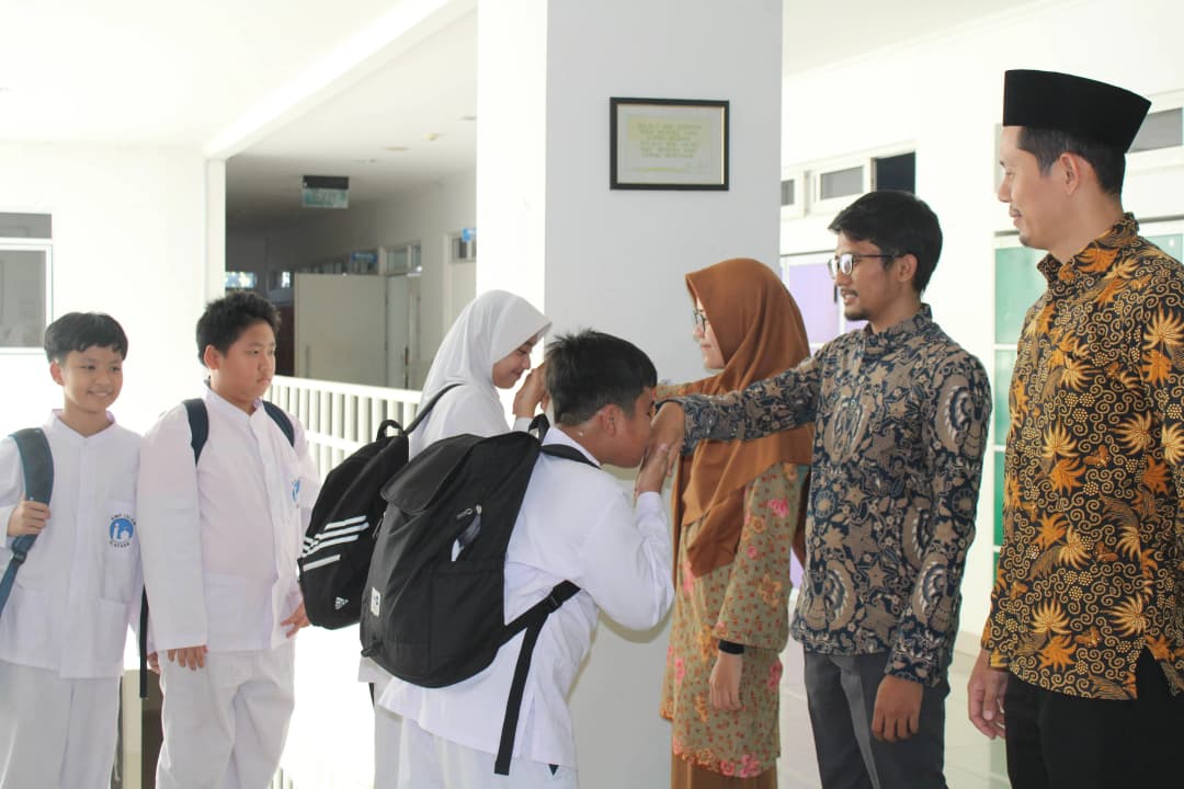 SMP Islam Al Azhar 44 International Curriculum Grand Wisata